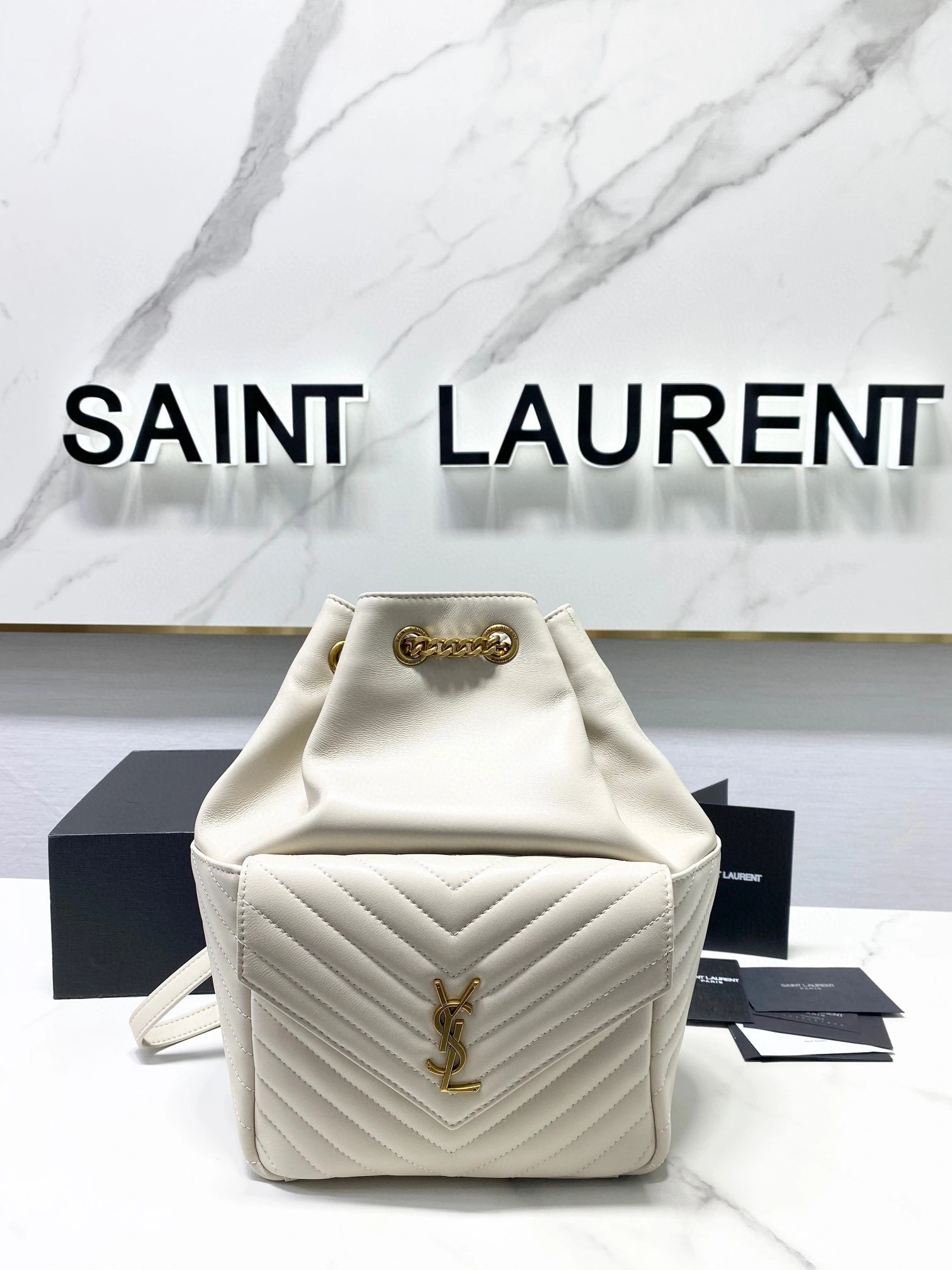 MOMO- 672609-1EL07-9207 lambskin item：B-B000G0516C
