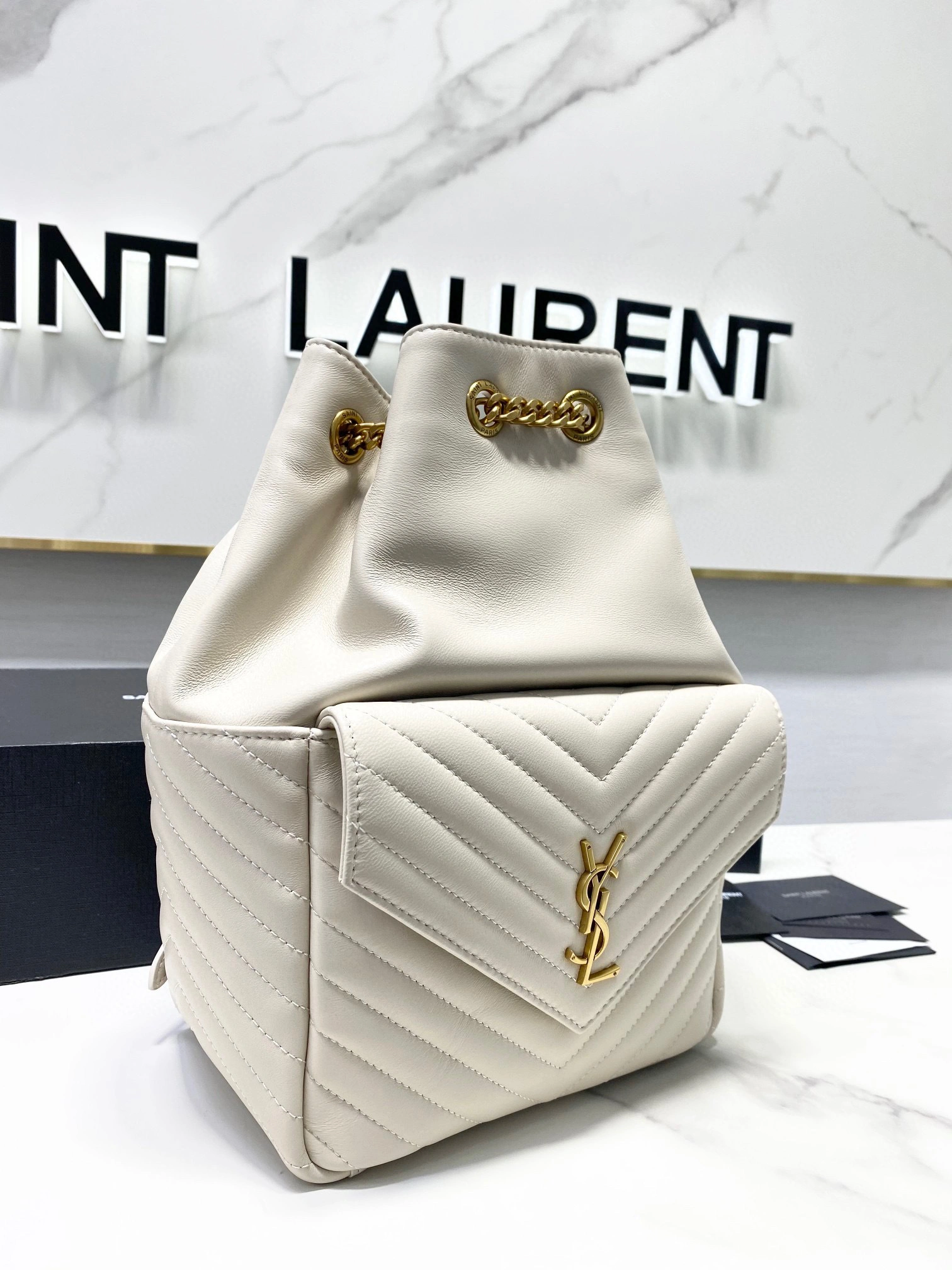 MOMO- 672609-1EL07-9207 lambskin item：B-B000G0516C