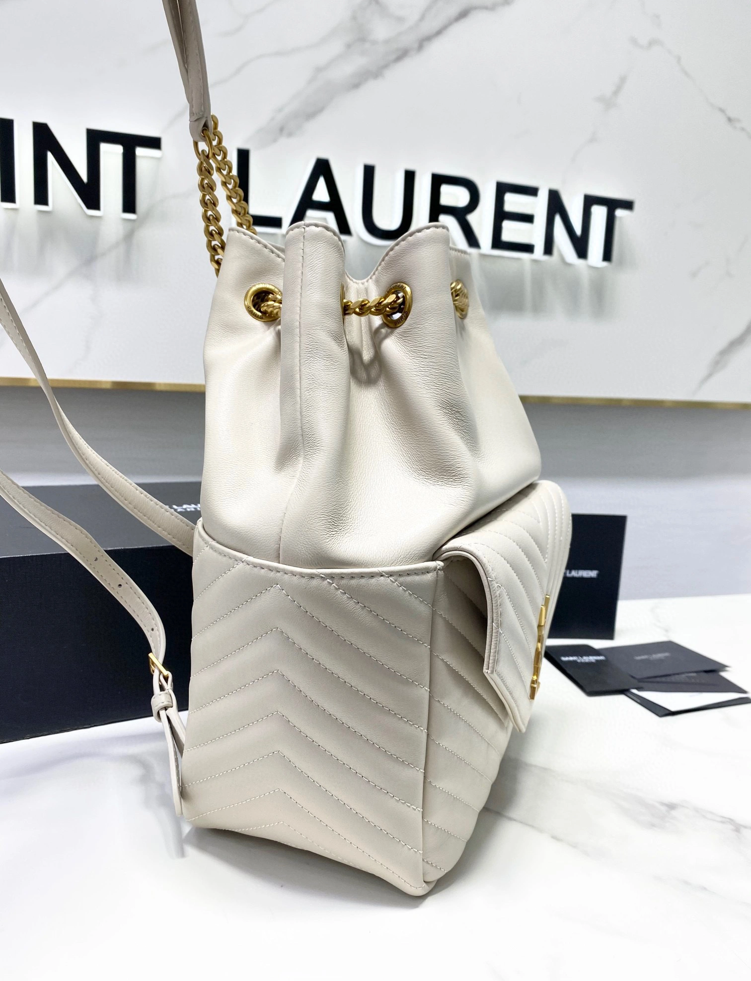 MOMO- 672609-1EL07-9207 lambskin item：B-B000G0516C