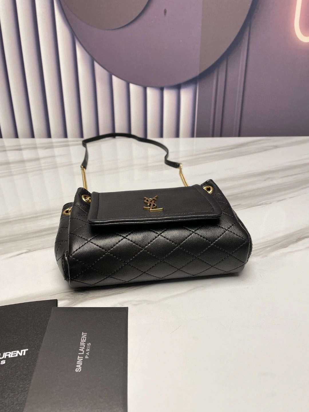 MOMO- 672738-1EL07-1000 6727381EL071000 Lambskin item : B-B597E1736W