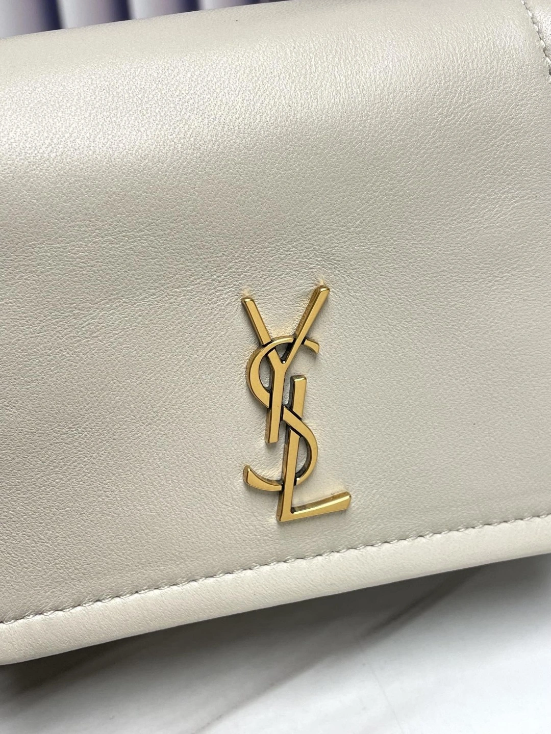 MOMO- 672738-1EL07-9207 6727381EL079207 Lambskin item : B-B597E1737W