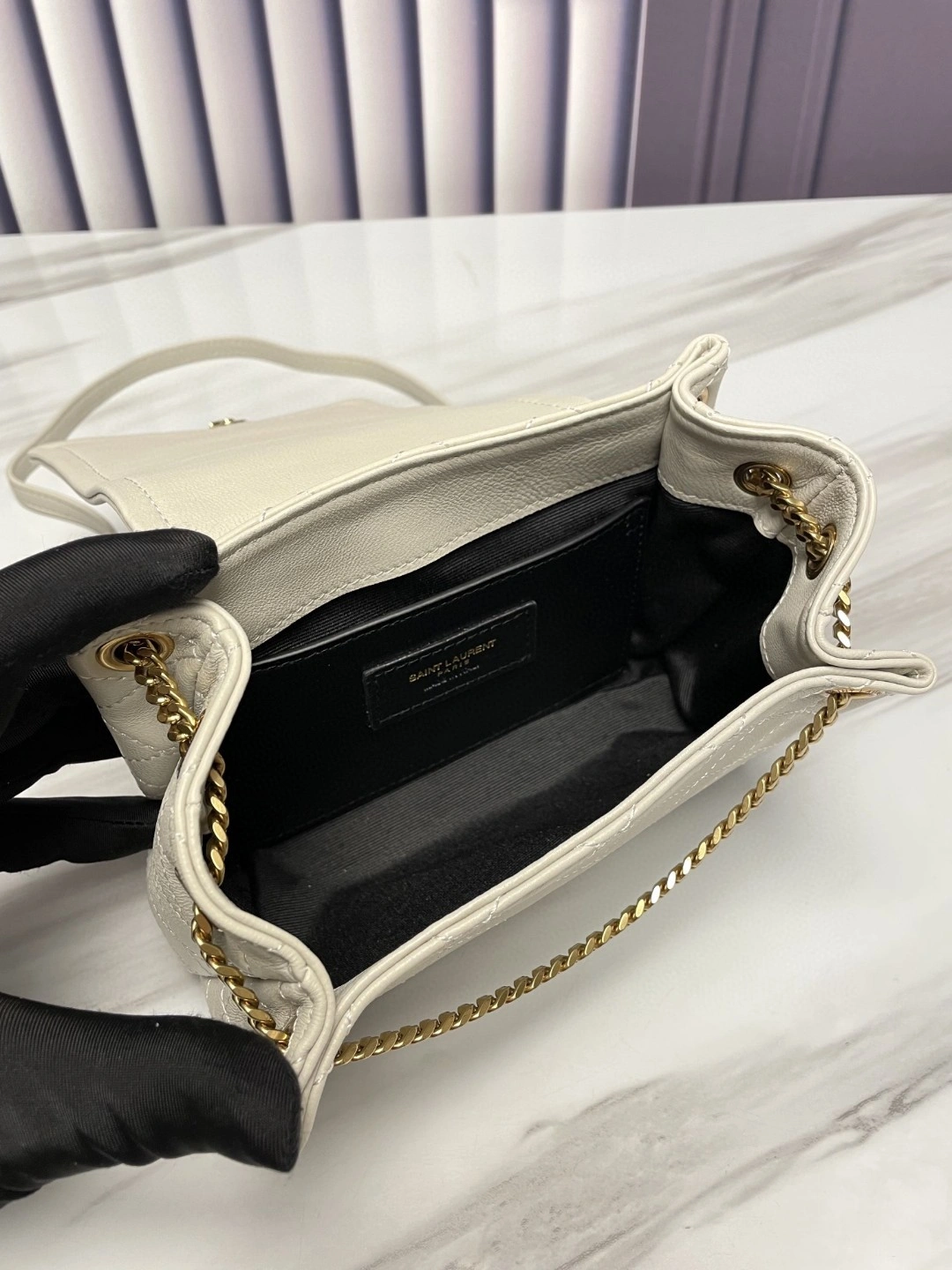 MOMO- 672738-1EL07-9207 6727381EL079207 Lambskin item : B-B597E1737W