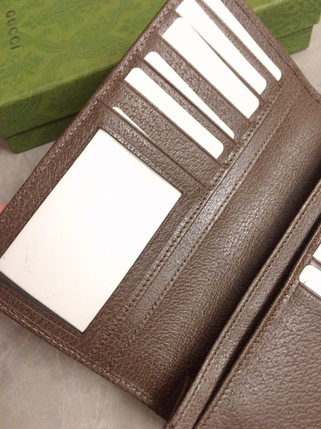 MOMO- 672987 cowhide item : B-B00M0650