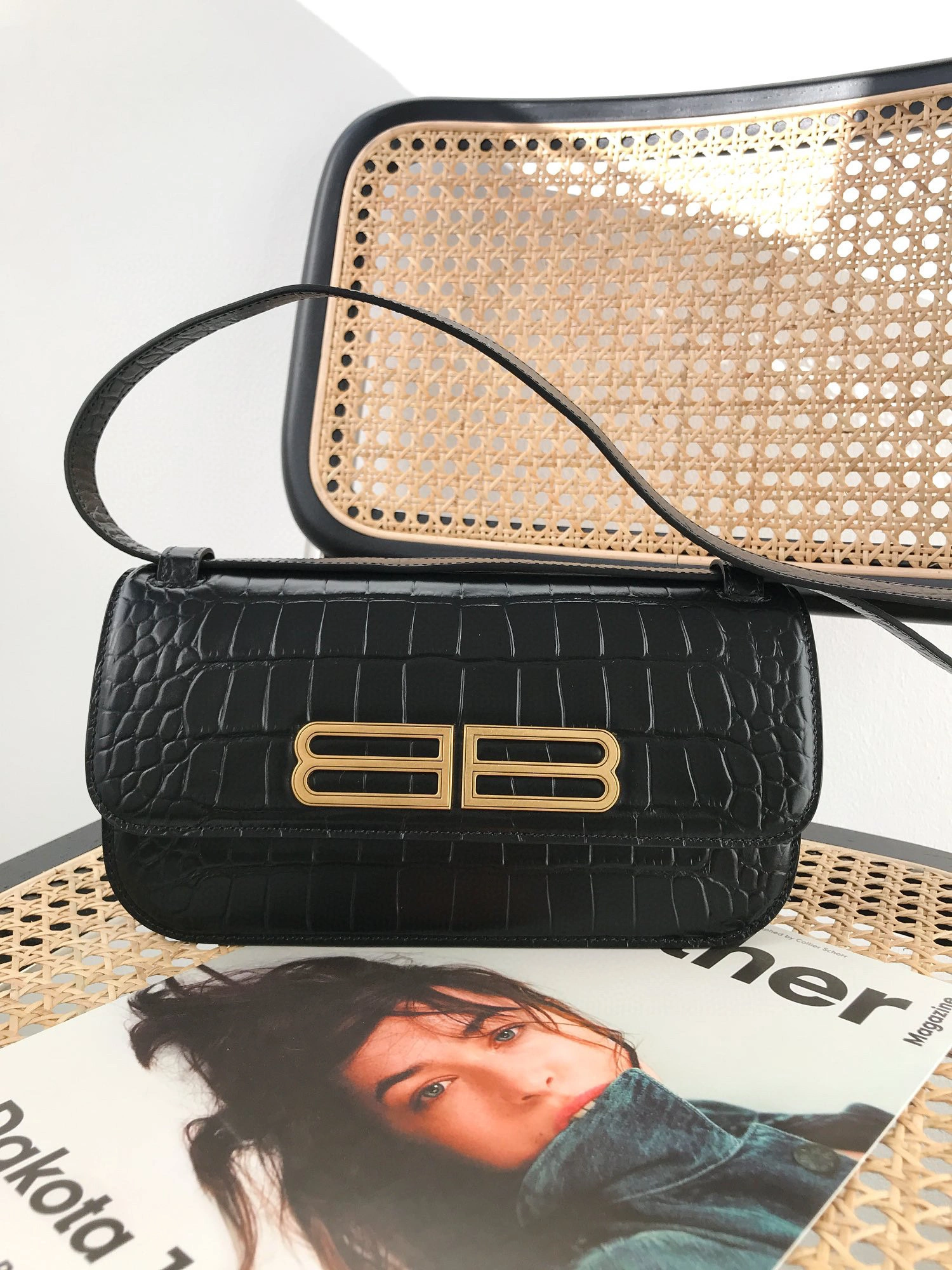 MOMO- 67469323ECM1000 Gossip item：B-B063F1906C
