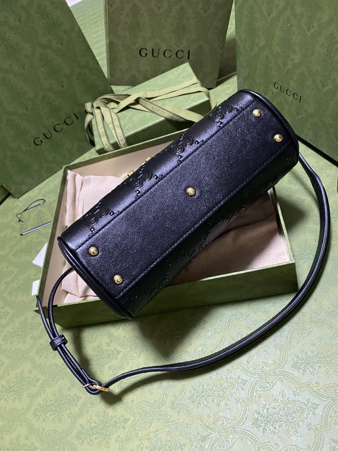 MOMO- 675791-UD9AG-1000 item : B-B063D1144