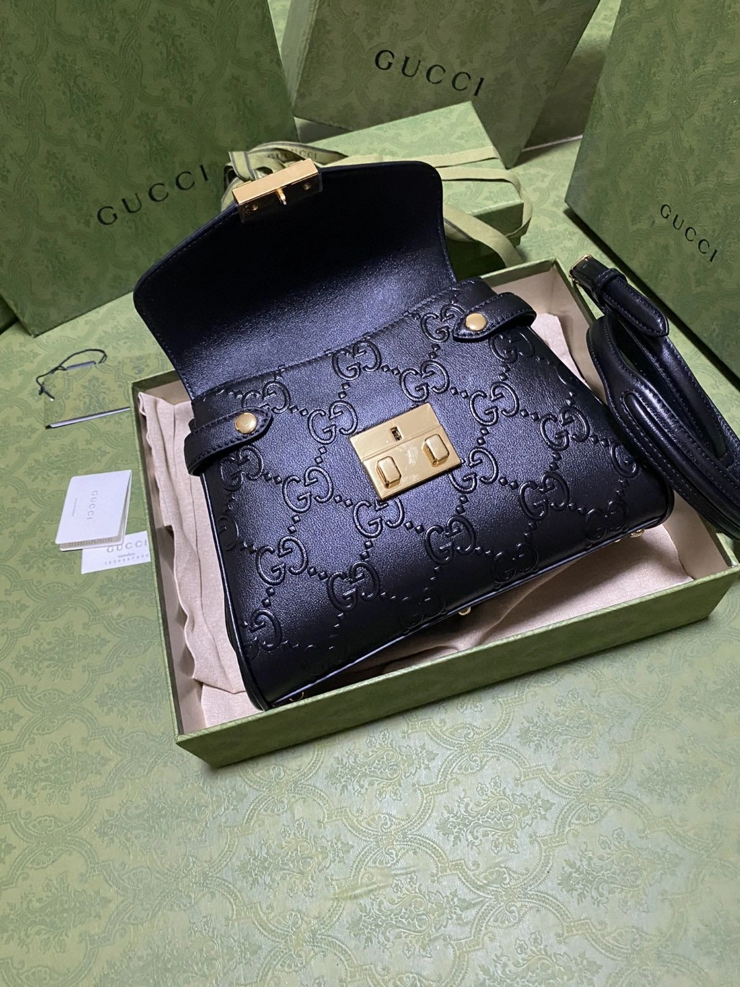 MOMO- 675791-UD9AG-1000 item : B-B063D1144