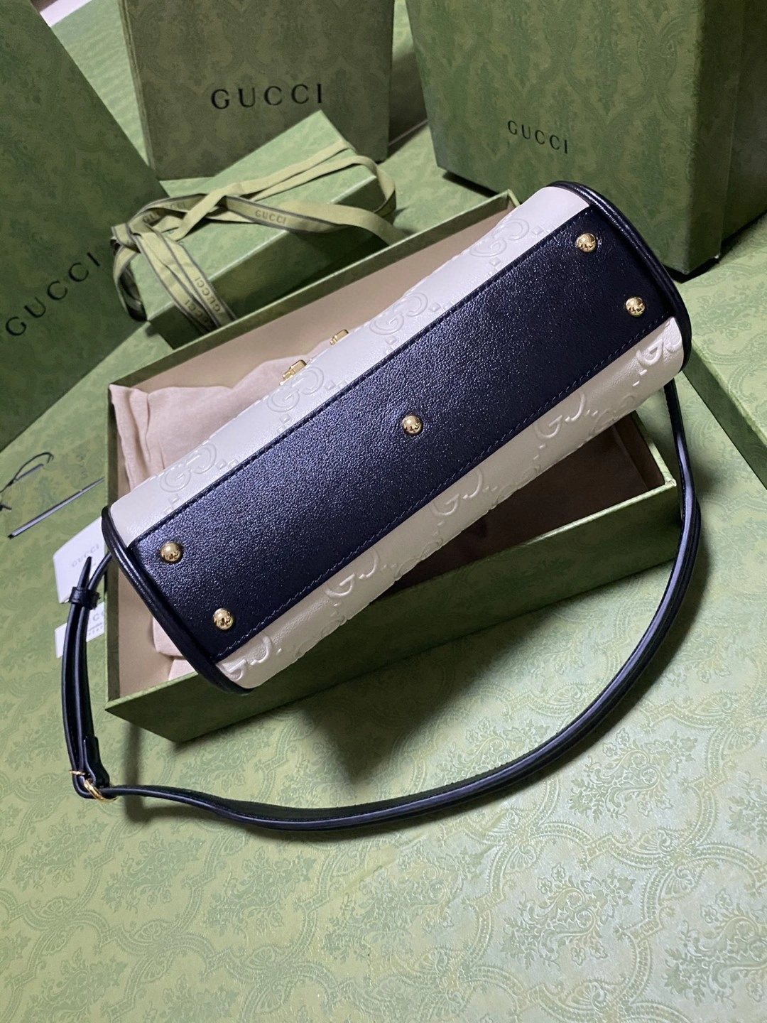 MOMO- 675791-UD9AX-9099 item : B-B063D1143