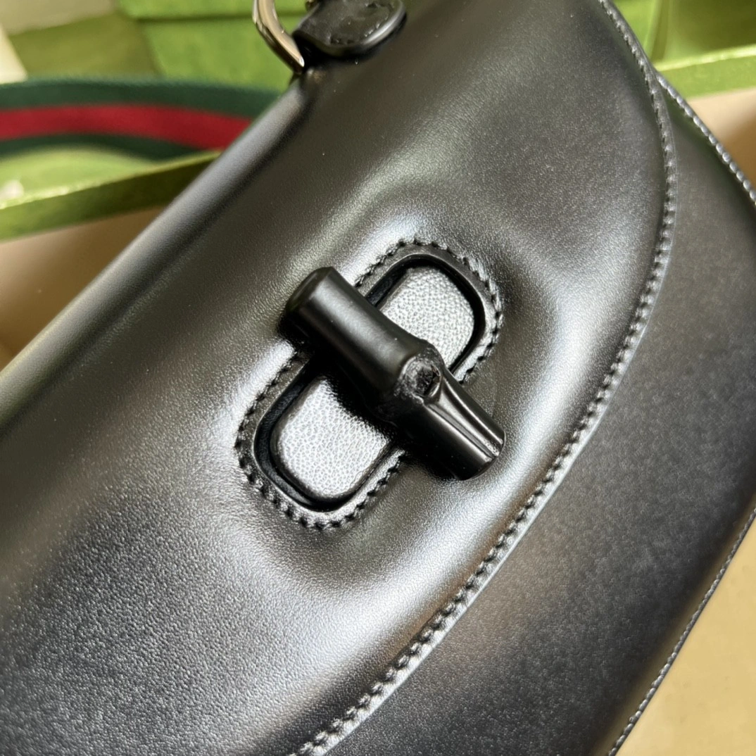 MOMO- 675797 sheephide item : B-B271C1505