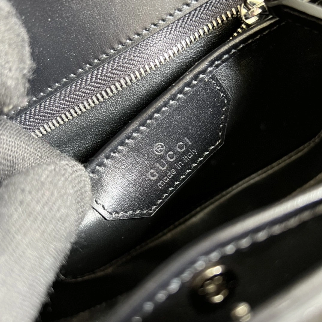MOMO- 675797 sheephide item : B-B271C1505