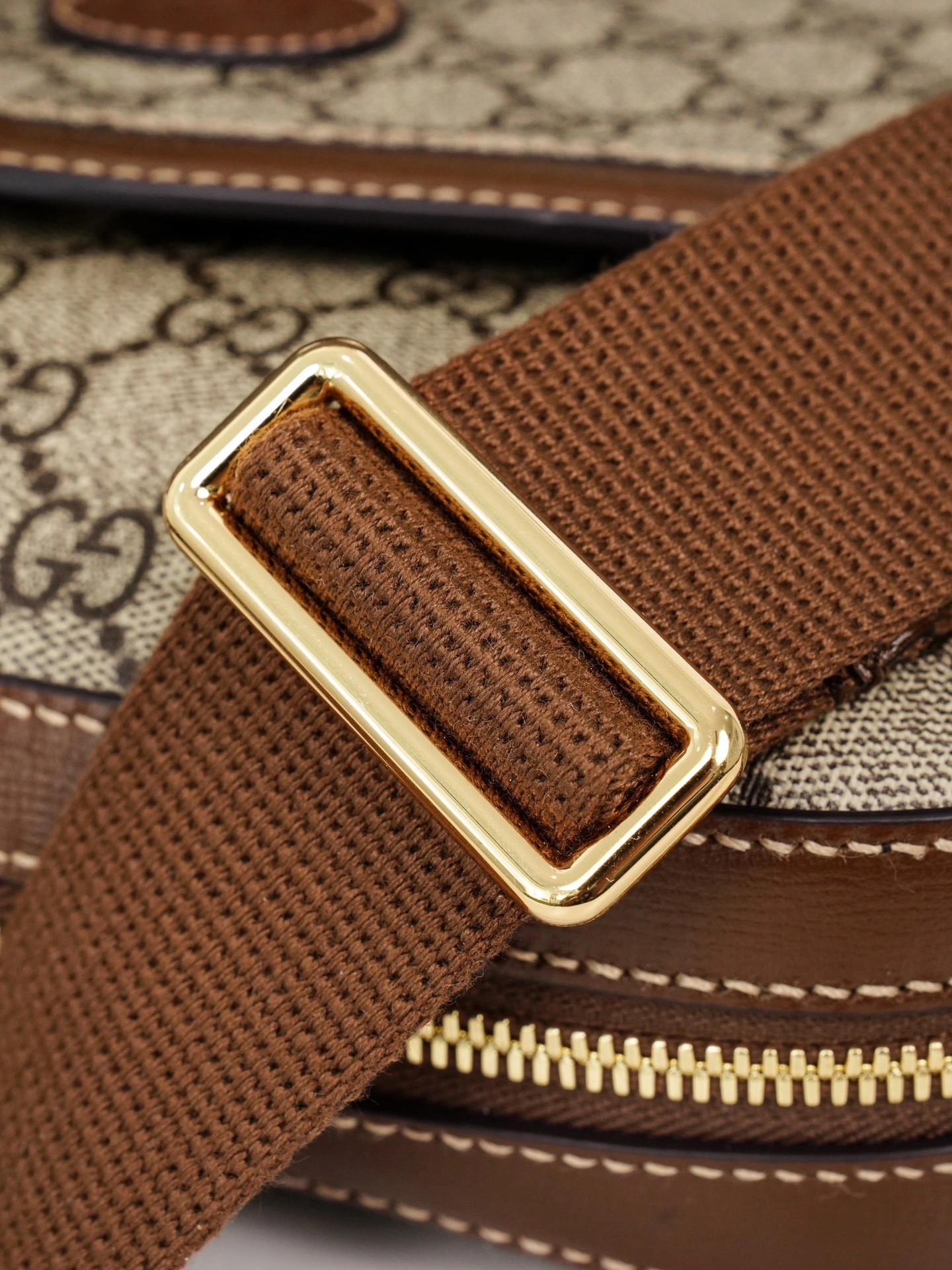 MOMO--‎675891 92THG 8563 675891-92THG-8563 item：C-B461H1647Q