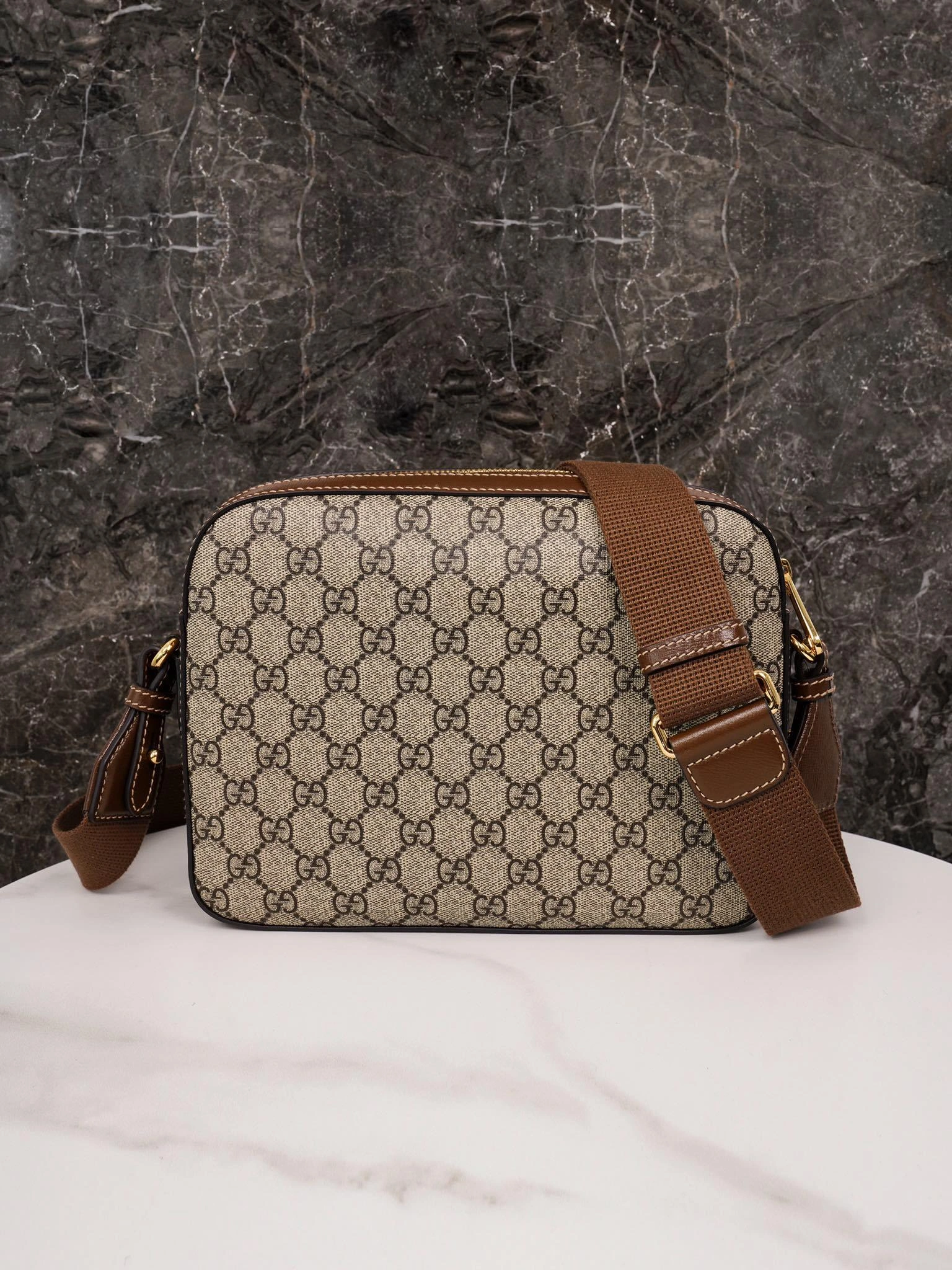 MOMO--‎675891 92THG 8563 675891-92THG-8563 item：C-B461H1647Q