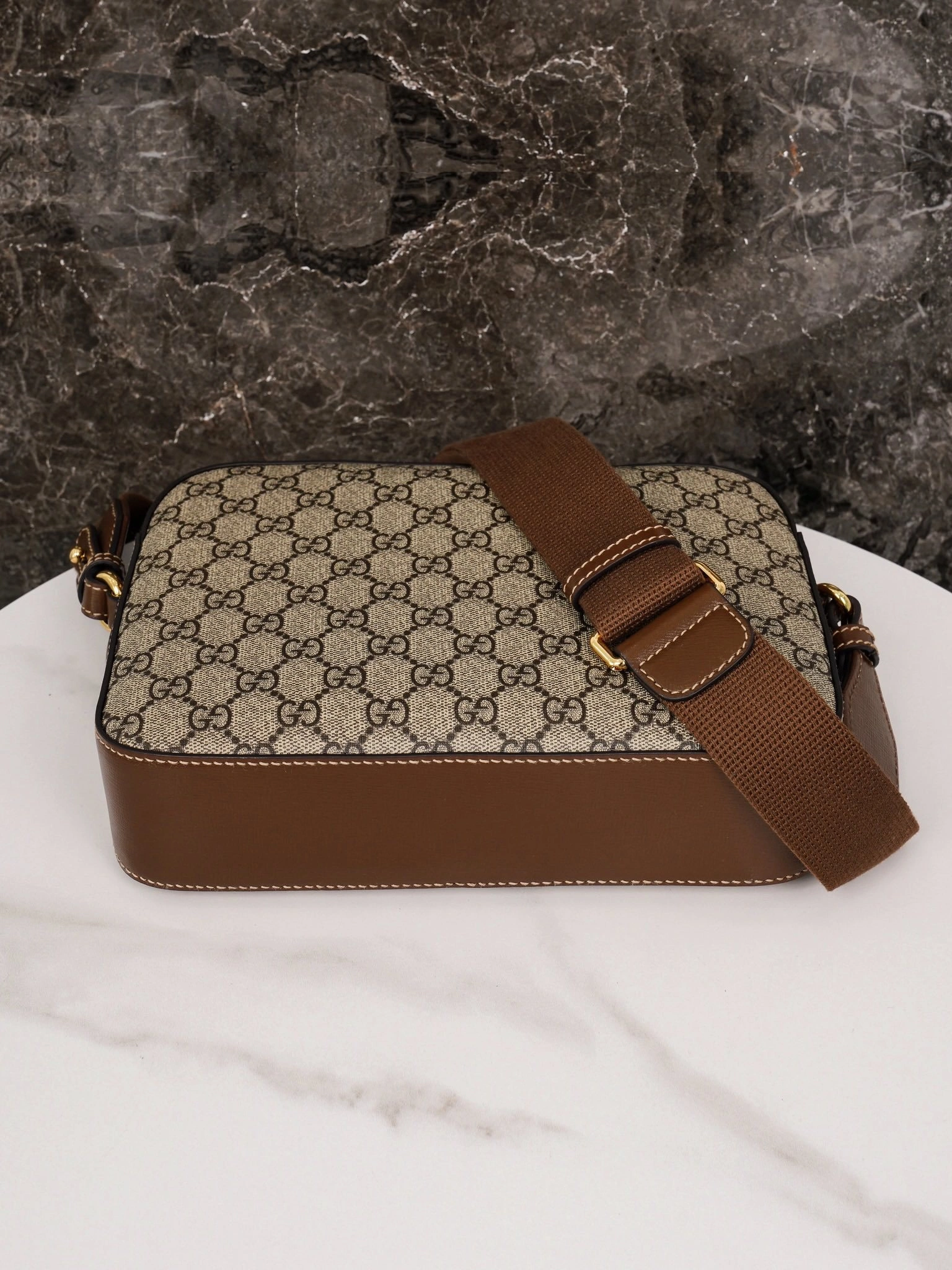 MOMO--‎675891 92THG 8563 675891-92THG-8563 item：C-B461H1647Q