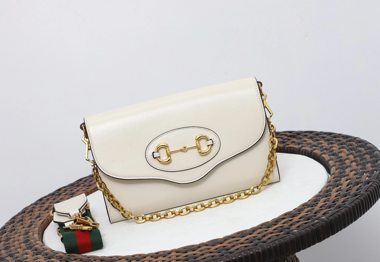 MOMO- 677286 cowhide item : A-B191M0505