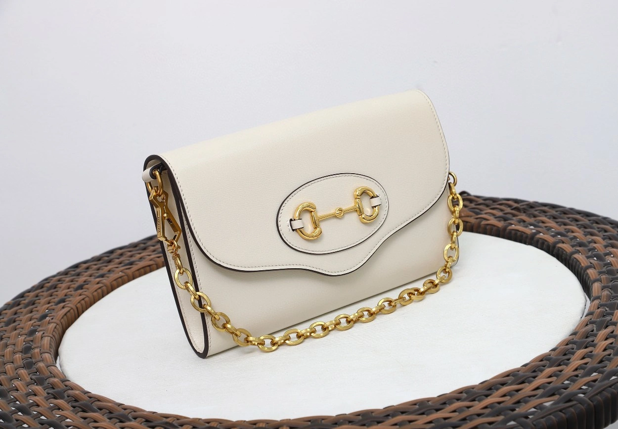 MOMO- 677286 cowhide item : A-B191M0505