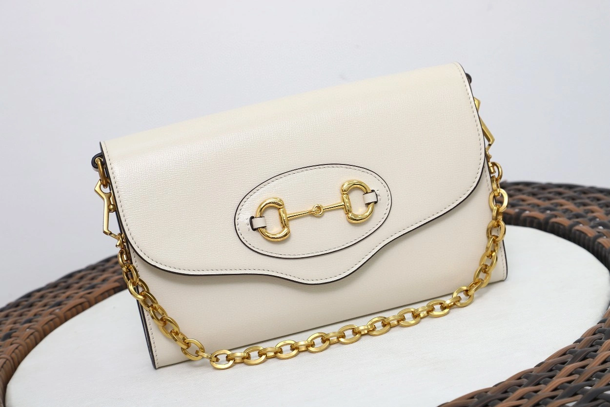 MOMO- 677286 cowhide item : A-B191M0505