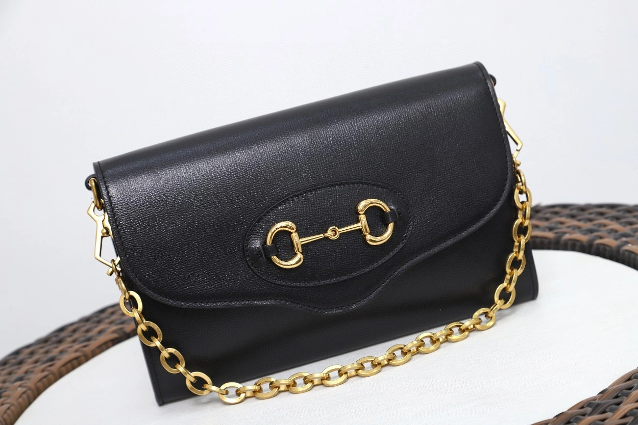 MOMO- 677286 cowhide item : A-B191M0506