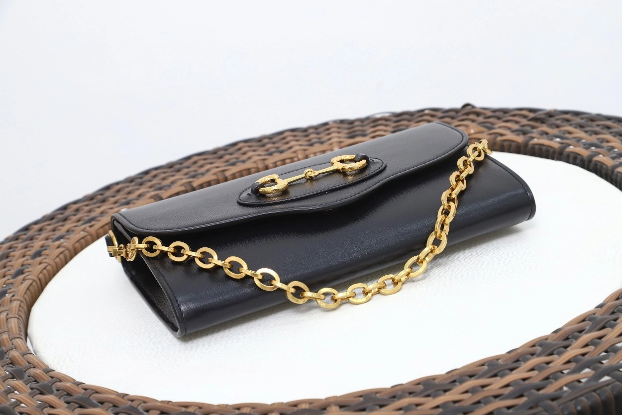 MOMO- 677286 cowhide item : A-B191M0506