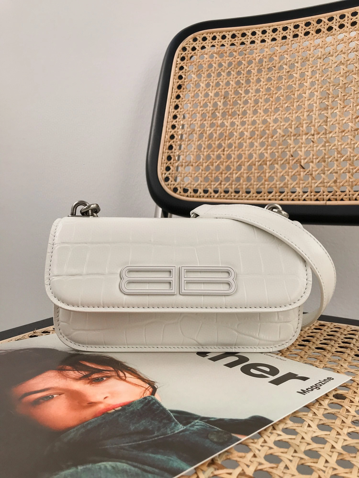 MOMO- 679863-23EDY-9016 Gossip bag item：B-B063G0406C