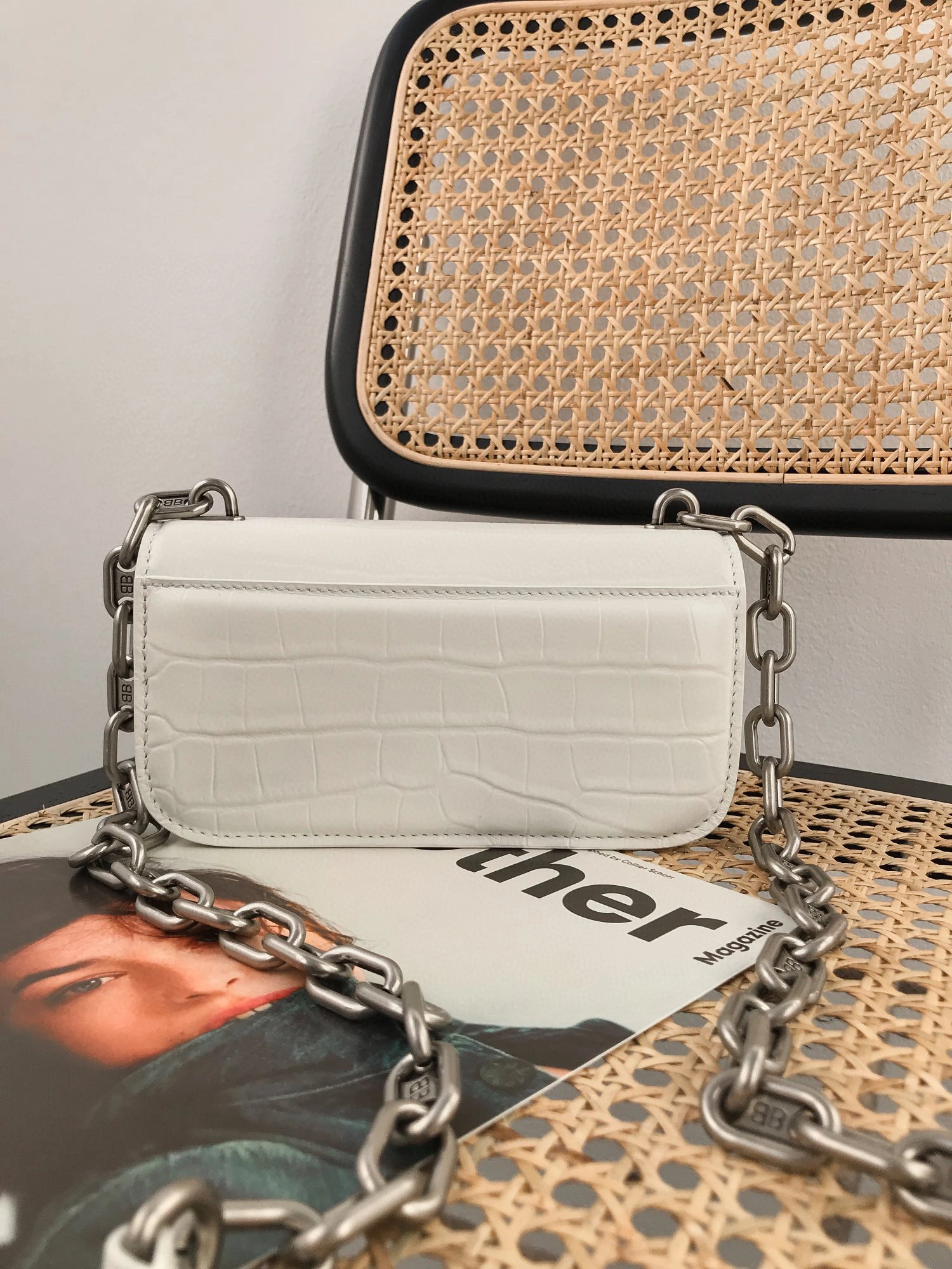 MOMO- 679863-23EDY-9016 Gossip bag item：B-B063G0406C