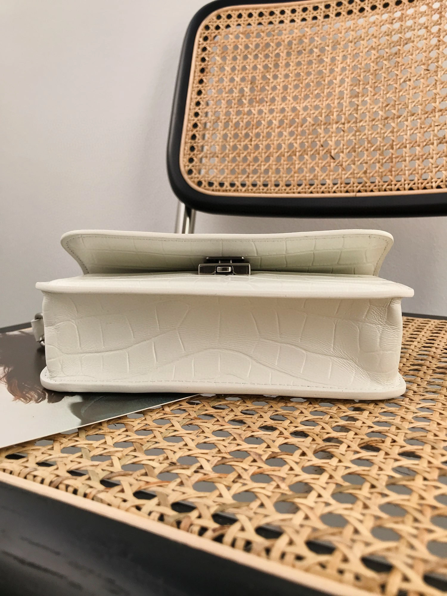 MOMO- 679863-23EDY-9016 Gossip bag item：B-B063G0406C