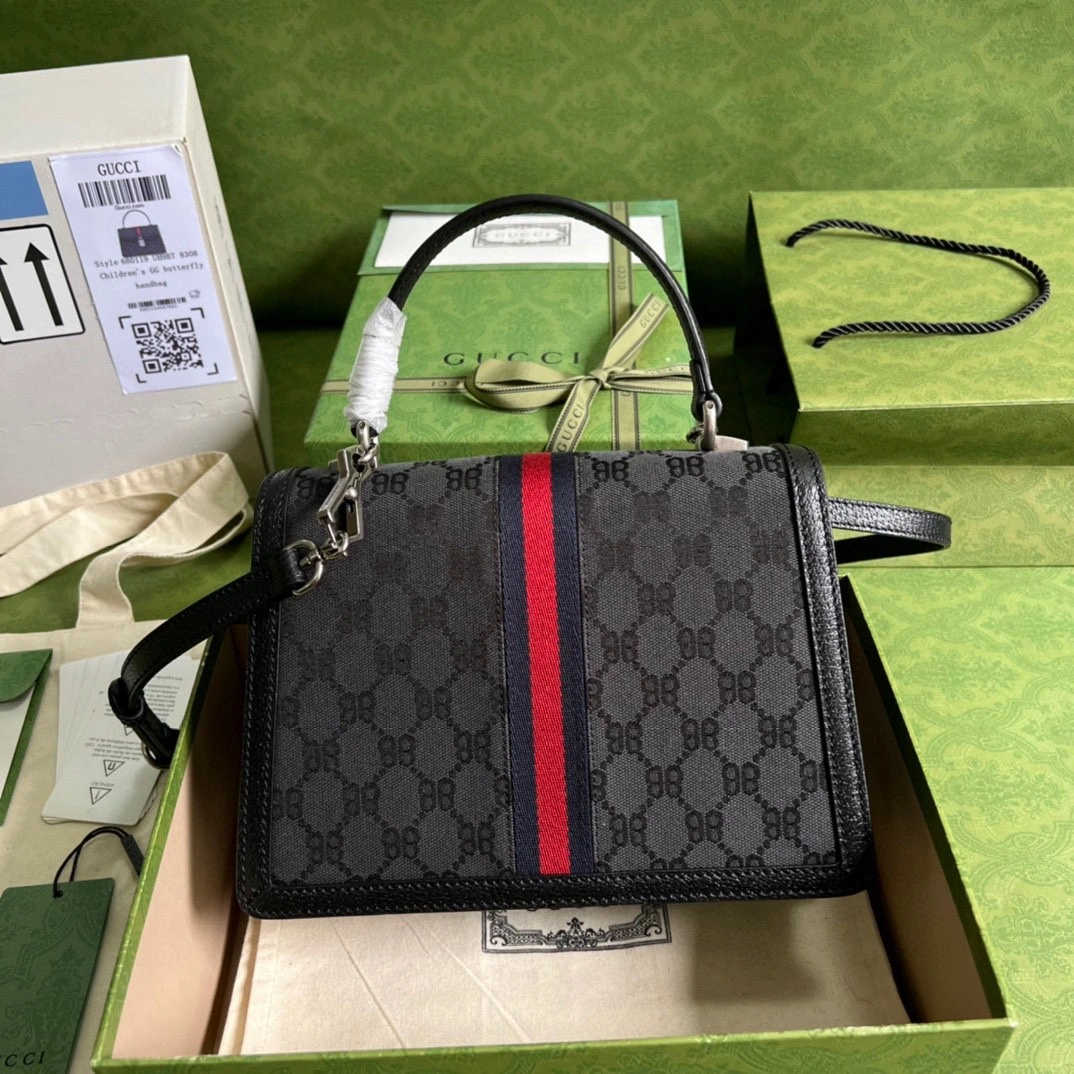 MOMO- 680119 Clones item : B-B085C1312