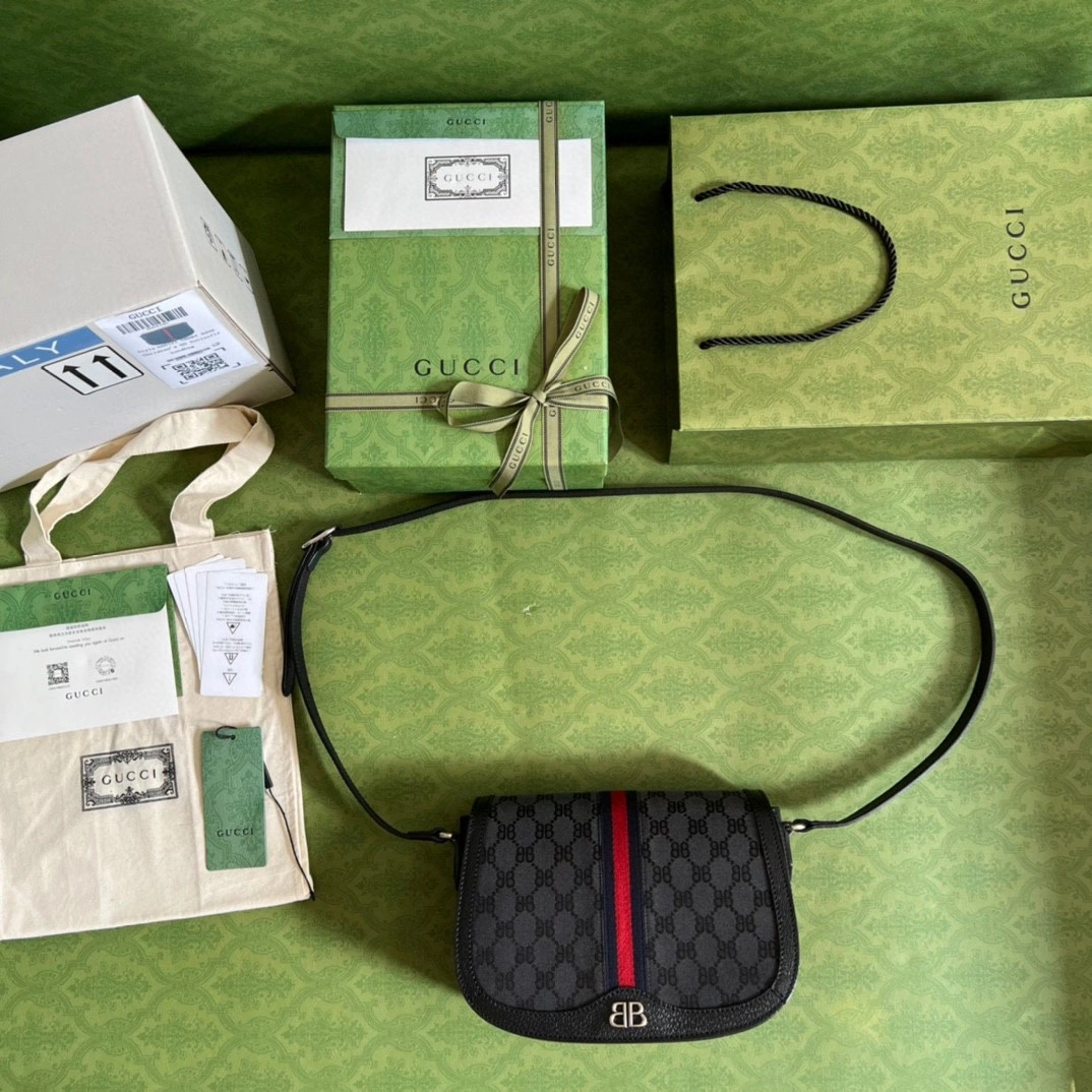 MOMO- 680121 Clones item : B-B085C1313