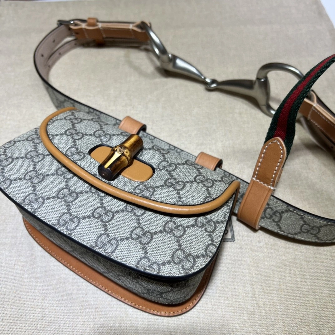 MOMO- 681137-UIQEN-8288 item : B-B063D1049