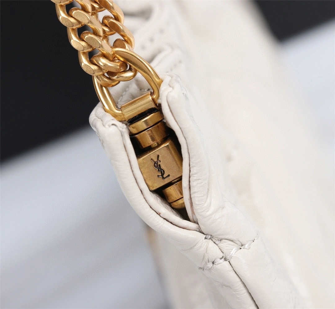 MOMO- 681632-27X1W-9278 Lambskin item : B-B597E1424W