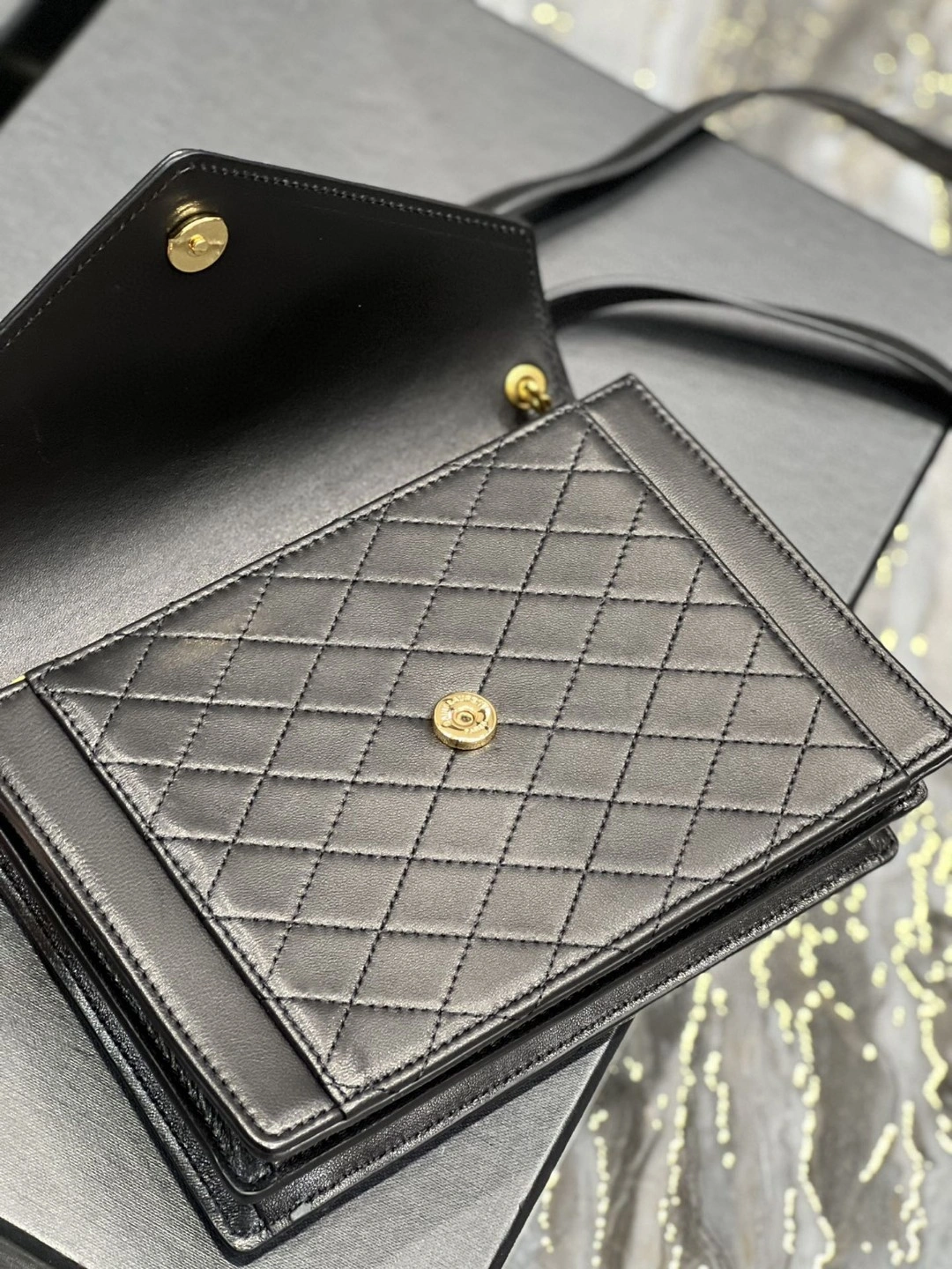 MOMO- 685574-1EL07-1000 Lambskin item : B-B597E1707W