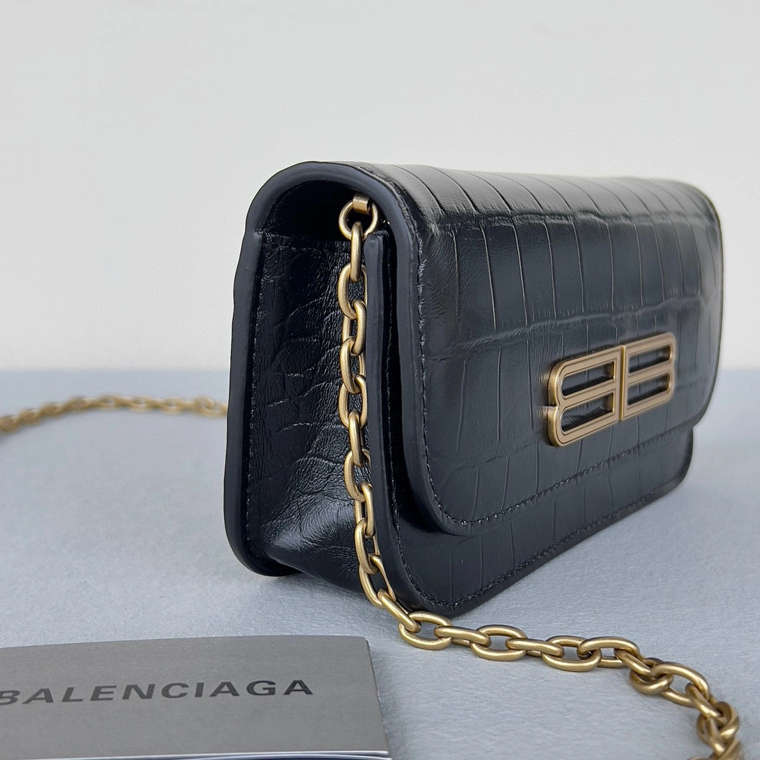 MOMO- 68889423ECM1000 Gossip bag cowhide item：B-B063G0401C