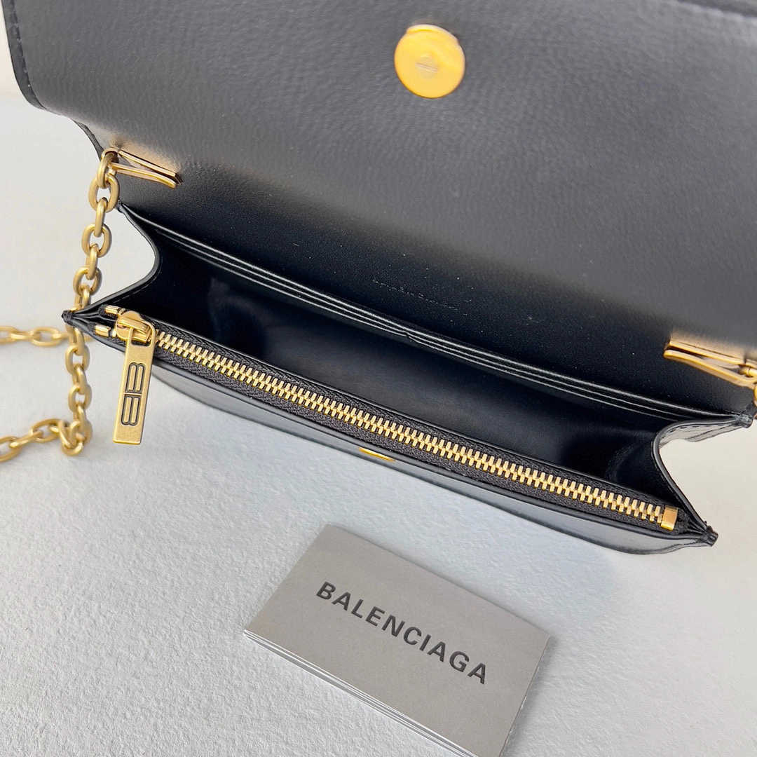 MOMO- 68889423ECM1000 Gossip bag cowhide item：B-B063G0401C