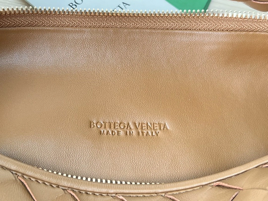 MOMO- 690225VCPP09830 sheephide JODIE item : B-B063D2902W