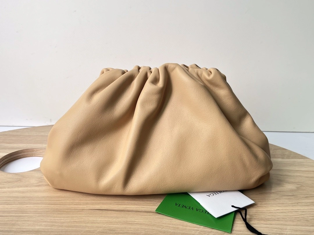 MOMO- 690238 Lambskin THE POUCH item : B-B000C0952