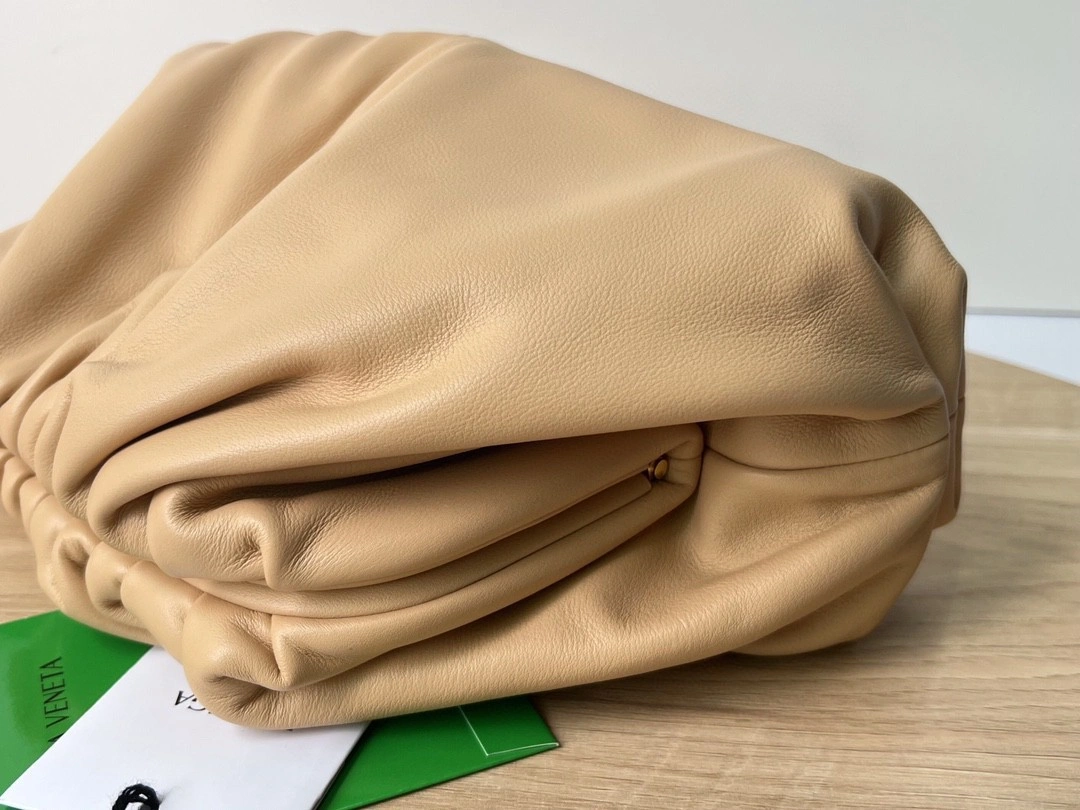 MOMO- 690238 Lambskin THE POUCH item : B-B000C0952
