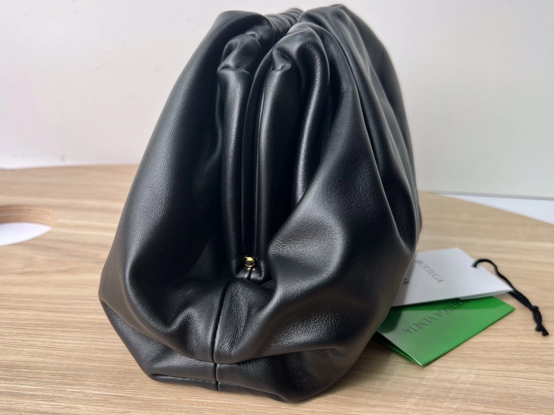 MOMO- 690238 Lambskin THE POUCH item : B-B000C0954