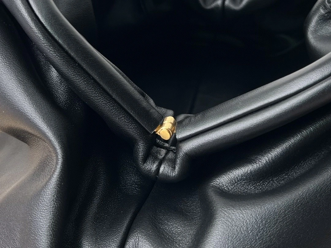 MOMO- 690238 Lambskin THE POUCH item : B-B000C0954