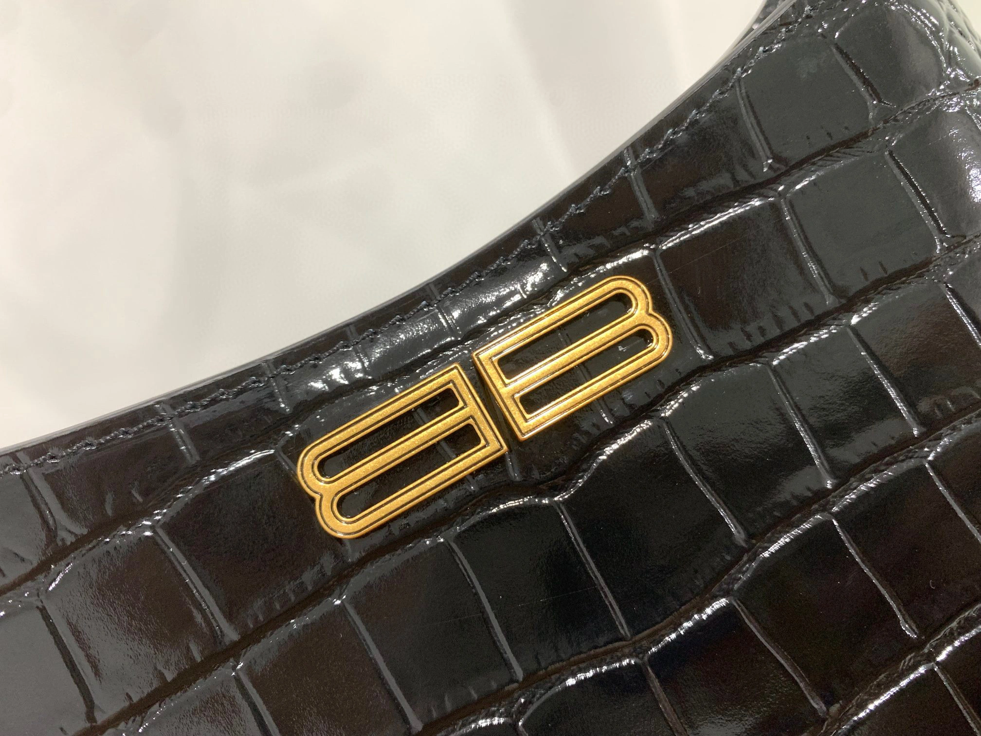 MOMO- 6955892108X1000 XX cowhide item：B-B063F1701C