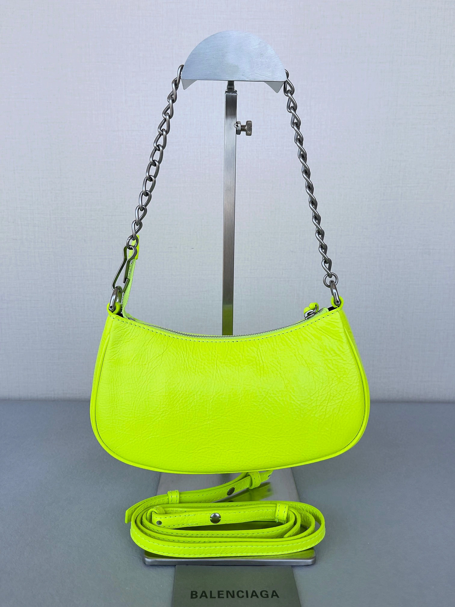 MOMO- 6958141VGUY7206 Le Cagole Mini sheephide item：B-B063F1907C