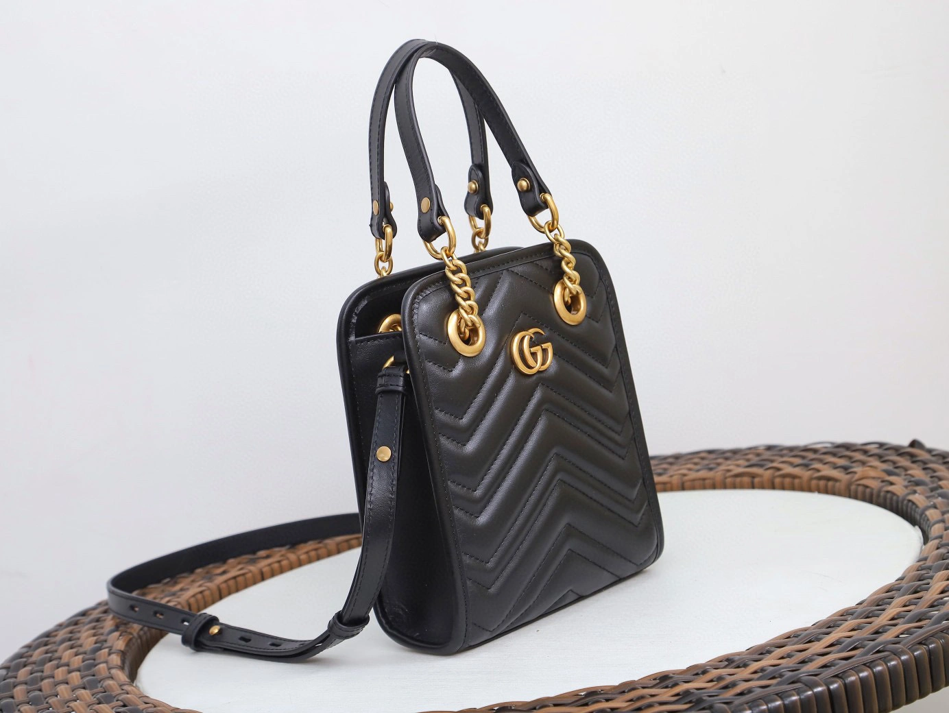 MOMO- 696123-DTDHT-1000 cowhide item：B-B191F1120C