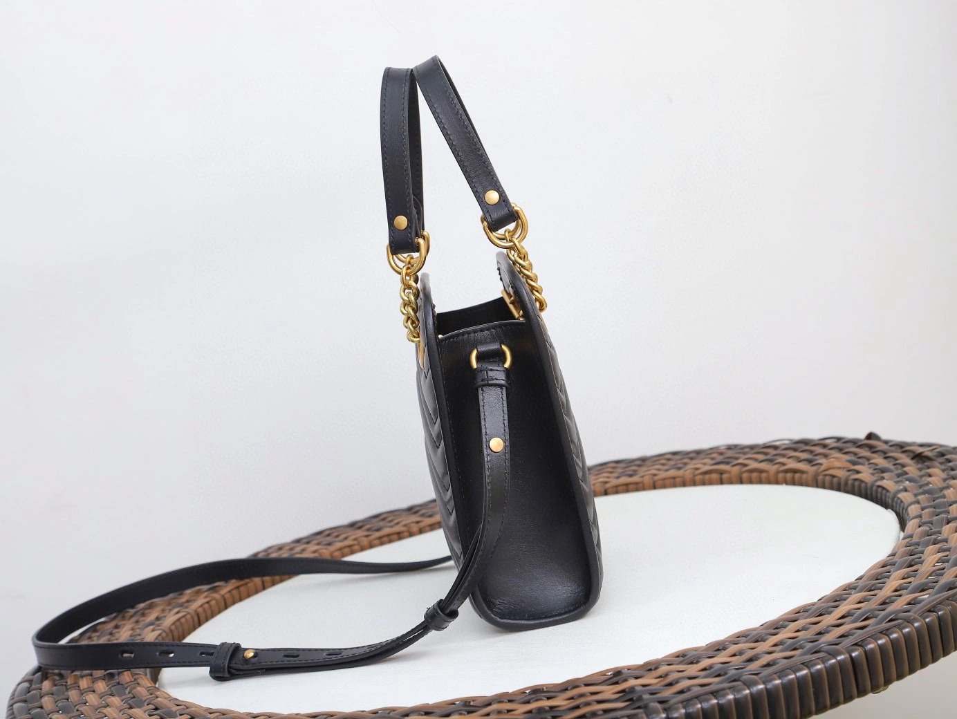 MOMO- 696123-DTDHT-1000 cowhide item：B-B191F1120C
