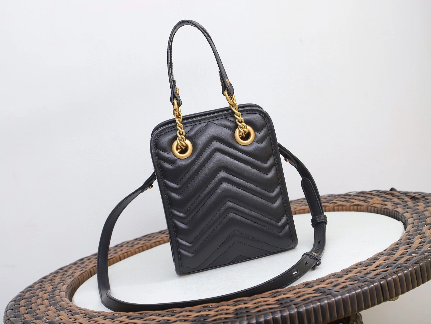 MOMO- 696123-DTDHT-1000 cowhide item：B-B191F1120C