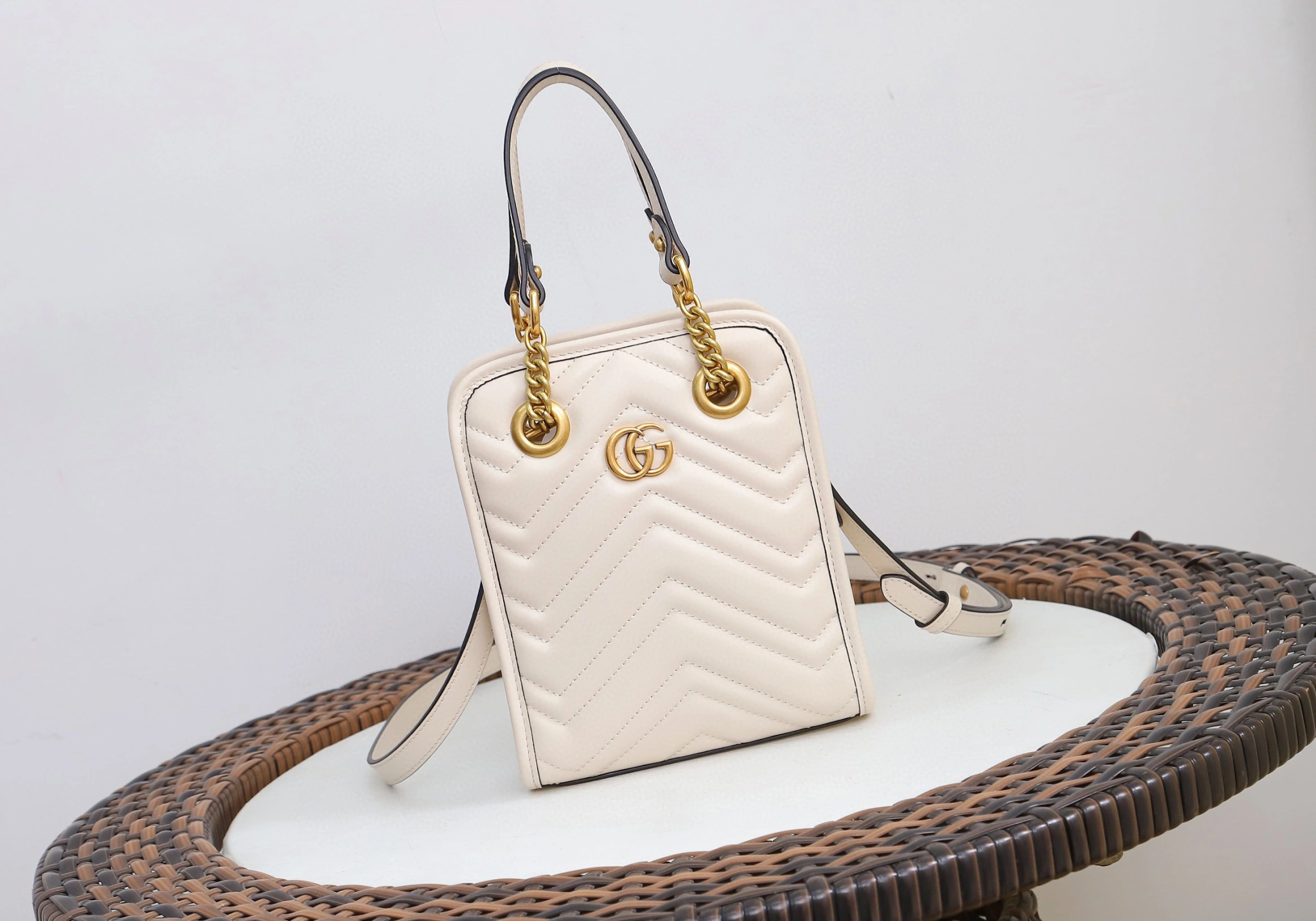 MOMO- 696123-DTDHT-9022 Marmont cowhide item：B-B191F1121C