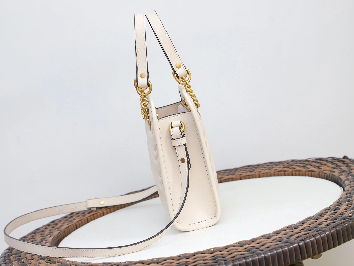 MOMO- 696123-DTDHT-9022 Marmont cowhide item：B-B191F1121C