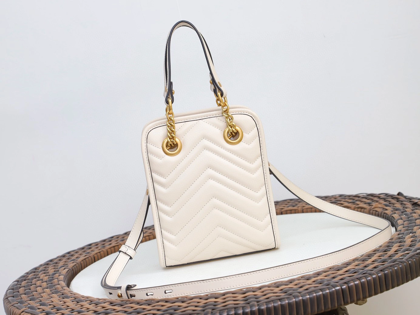 MOMO- 696123-DTDHT-9022 Marmont cowhide item：B-B191F1121C