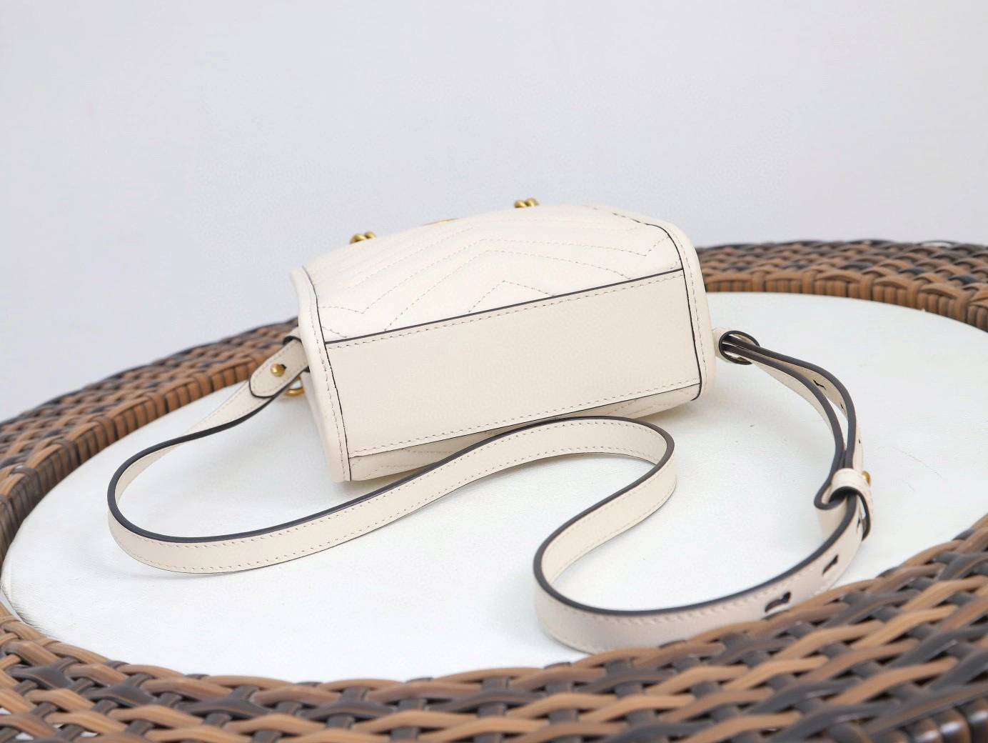 MOMO- 696123-DTDHT-9022 Marmont cowhide item：B-B191F1121C