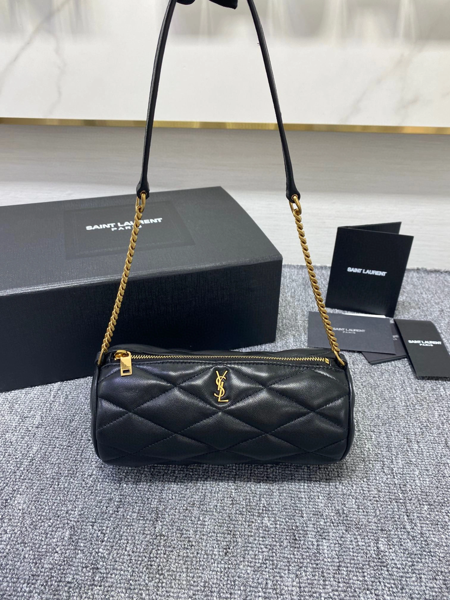 MOMO- 699703-AAAJU-1000 sade lambskin item：B-B000F0527C