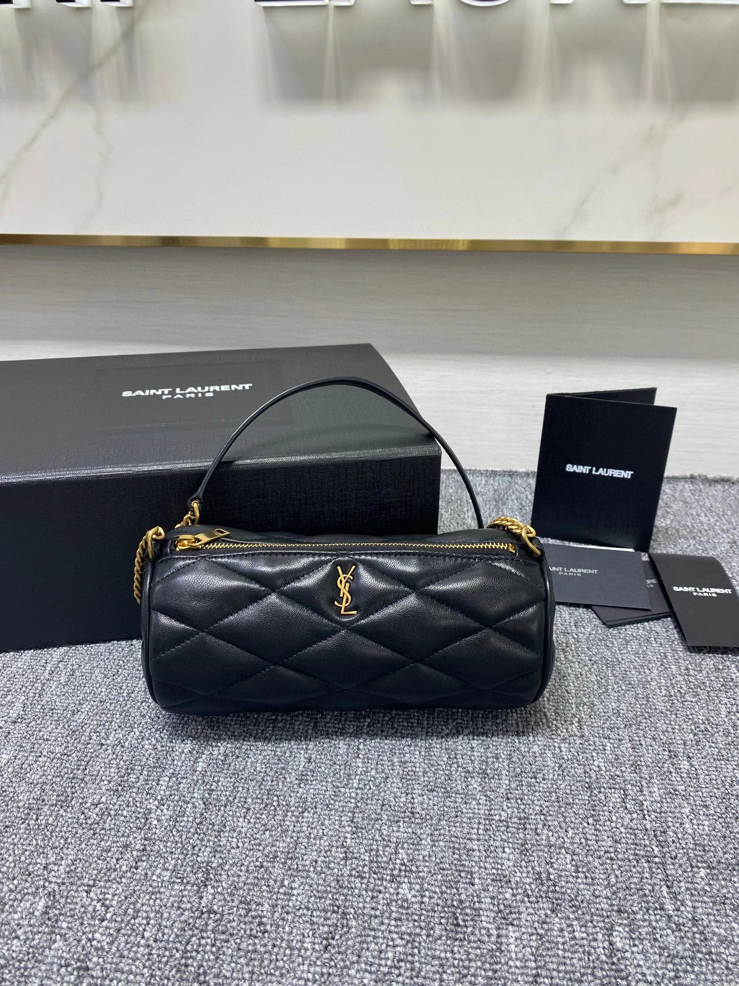 MOMO- 699703-AAAJU-1000 sade lambskin item：B-B000F0527C
