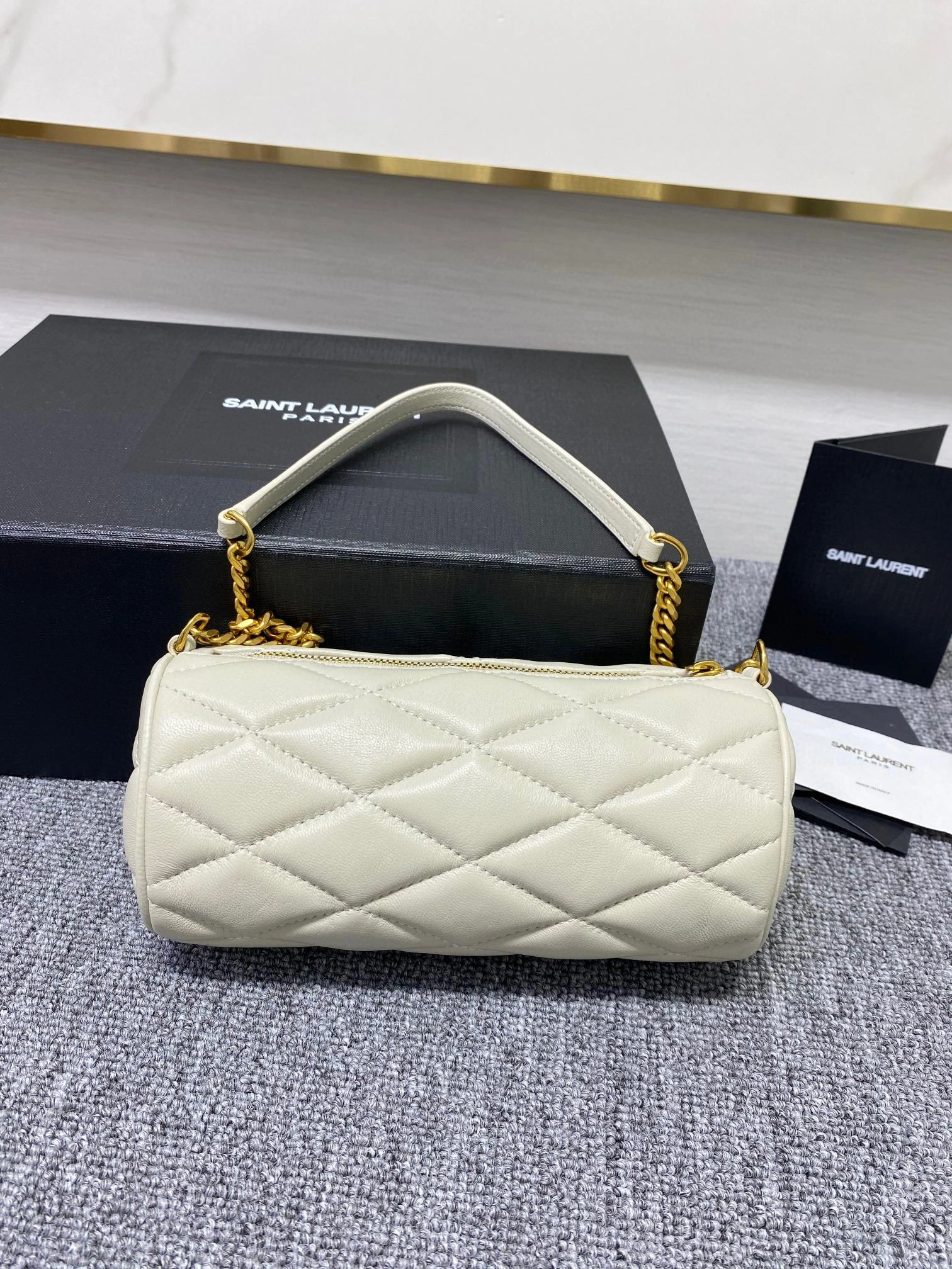 MOMO- 699703-AAAJU-9207 sade lambskin item：B-B000F0526C