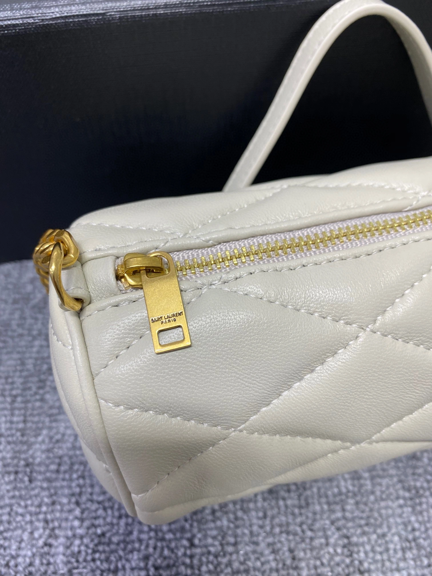 MOMO- 699703-AAAJU-9207 sade lambskin item：B-B000F0526C