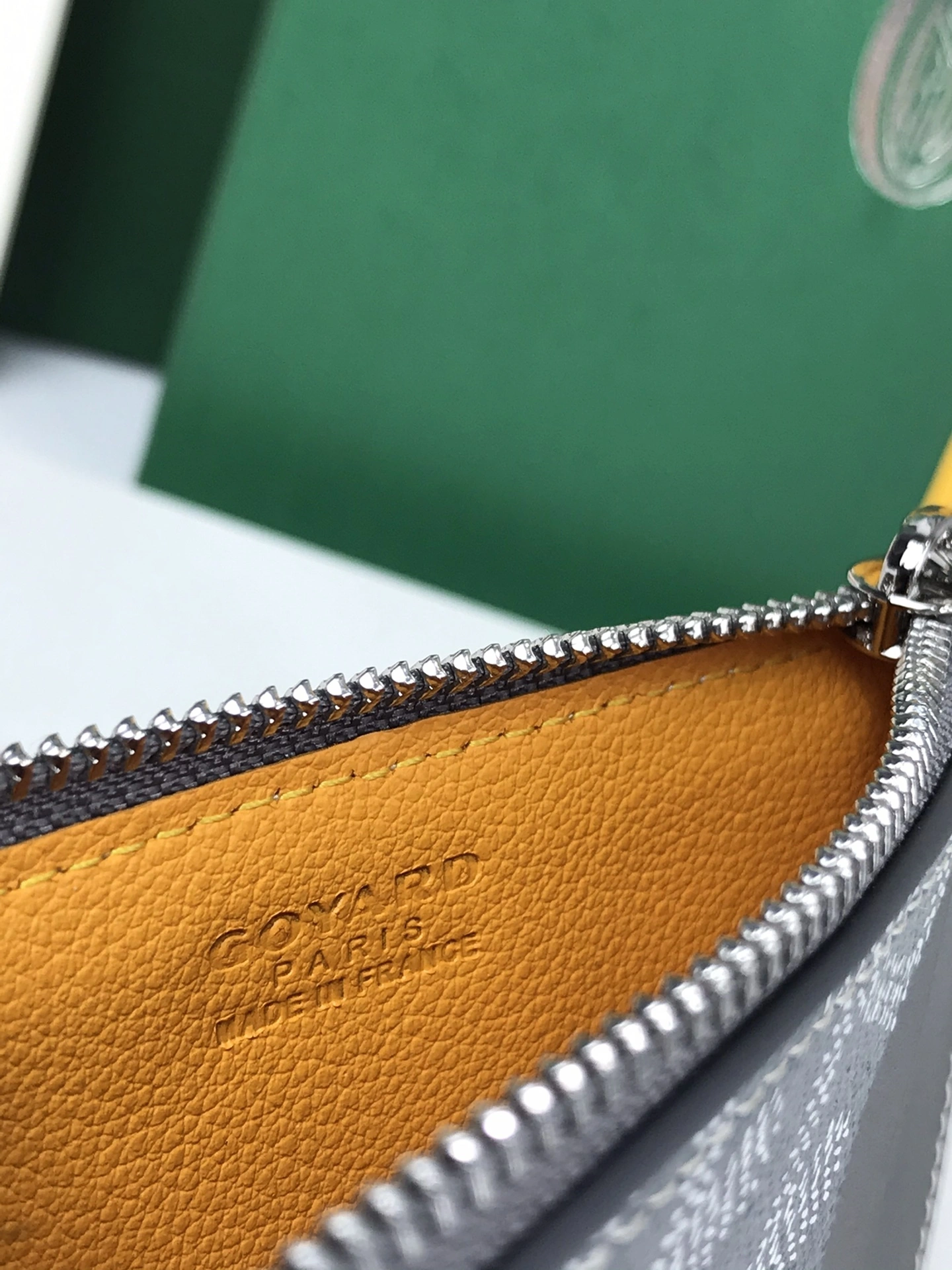 MOMO- 6oy1r4 BOURBOPMLTY-51CL51P high quality version Calfskin item:E-B664G2096